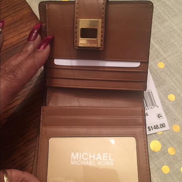 Michael Kors  coin purse w/ compartments - Picture 3 of 4